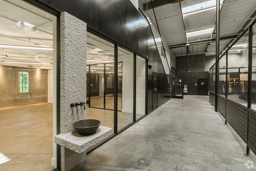 More Photos Of 2937 Norman Strasse Rd, San Marcos Warehouse For Lease