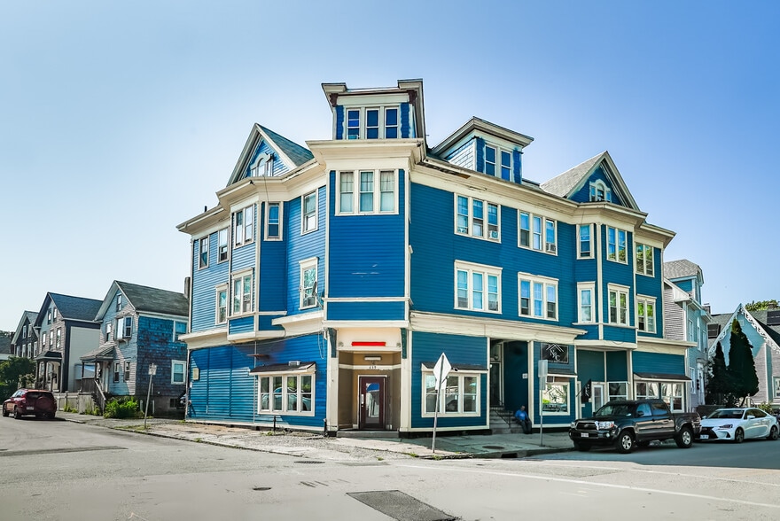Primary Photo Of 639-647 County St, New Bedford Apartments For Lease