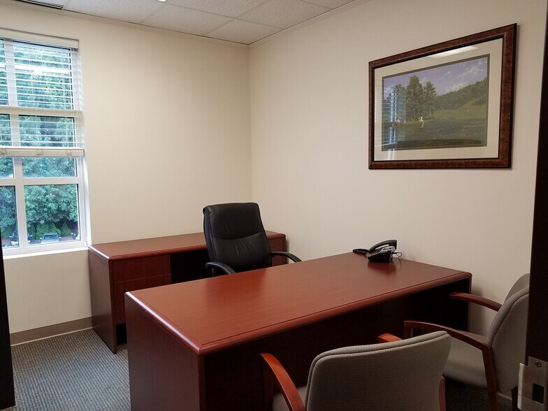 More Photos Of 4030 Wake Forest Rd, Raleigh Office For Sale