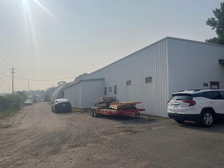 More Photos Of 1600 Marshall Ave SE, Grand Rapids Manufacturing For Lease