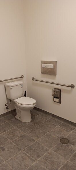 More Photos Of 1650-1670 Abram Ct, San Leandro Manufacturing For Lease