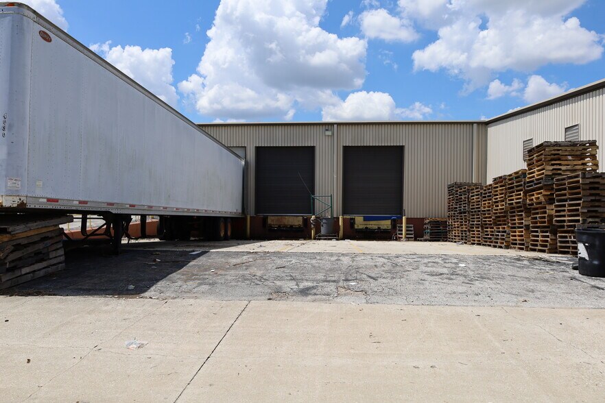 More Photos Of 10407 Rocket Blvd, Orlando Manufacturing For Lease