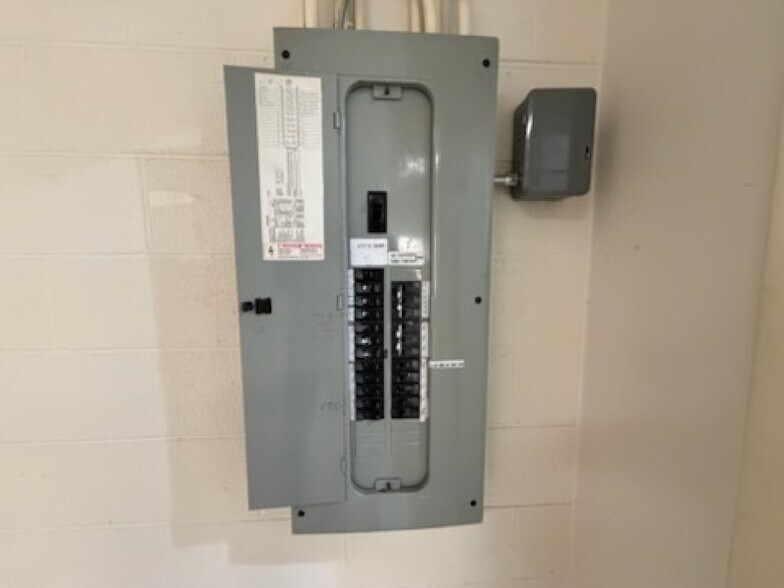 More Photos Of 177-297 Paragon Pky, Waynesville Freestanding For Lease