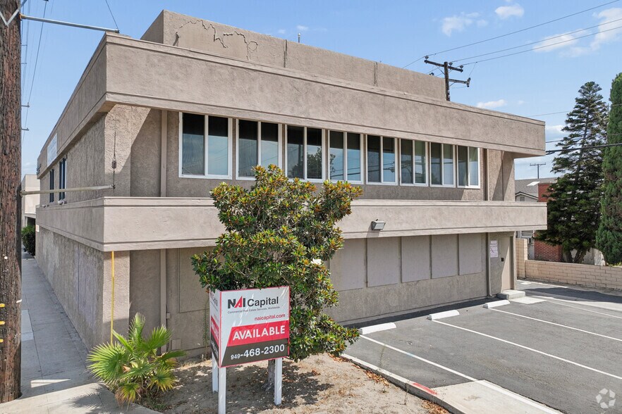 More Photos Of 13822 Beach Blvd, Westminster Office For Sale