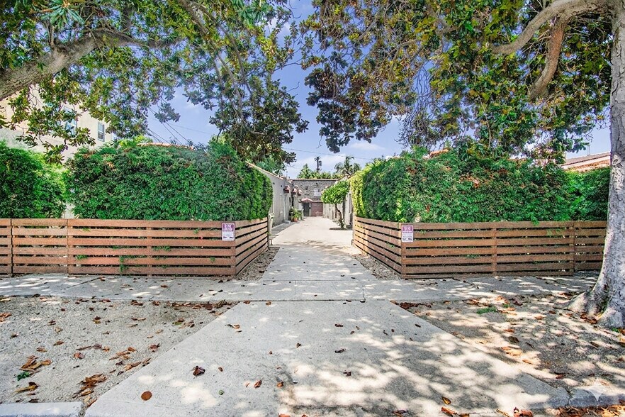 More Photos Of 3445 West Blvd, Los Angeles Multifamily For Sale