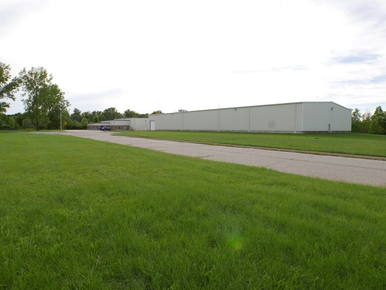 More Photos Of 2125 Redman Dr, Alma Distribution For Sale