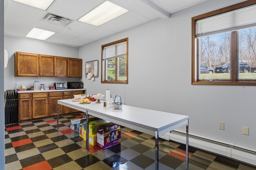 More Photos Of 33 Century Hill Dr, Latham Office For Sale