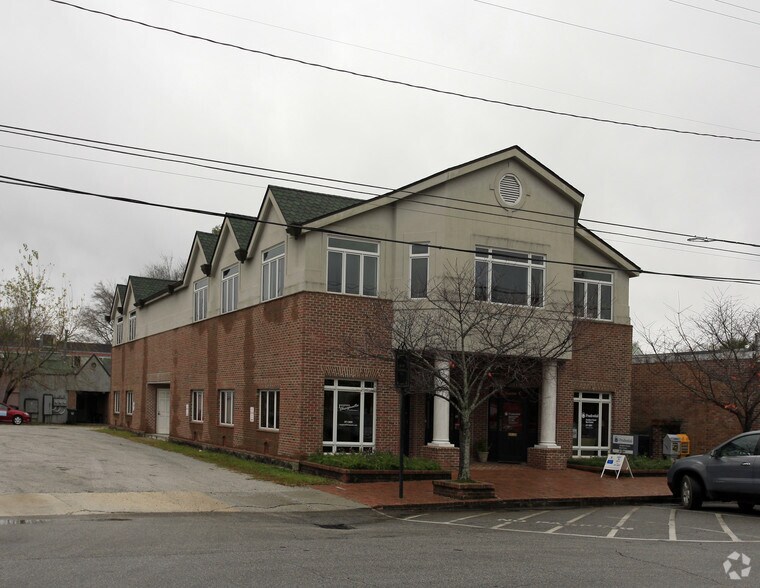 More Photos Of 112 W Doty Ave, Summerville Office For Lease