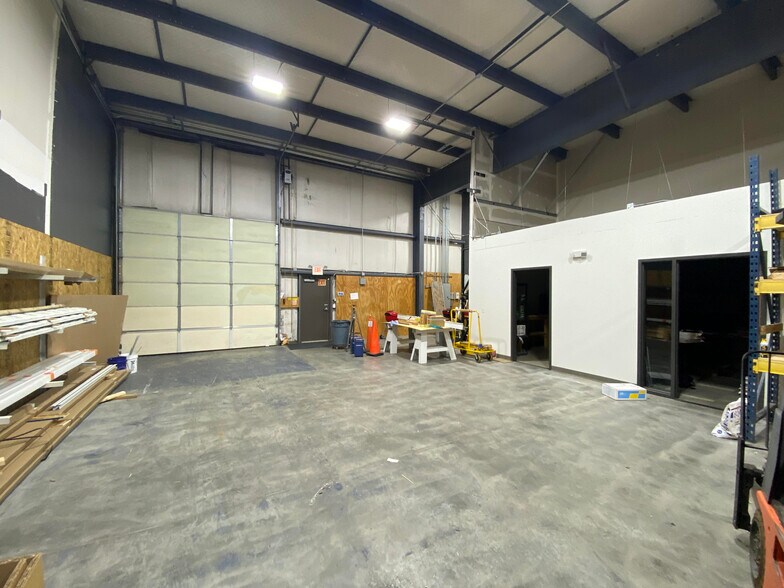 More Photos Of 8201 E 34th St, Wichita Light Distribution For Lease