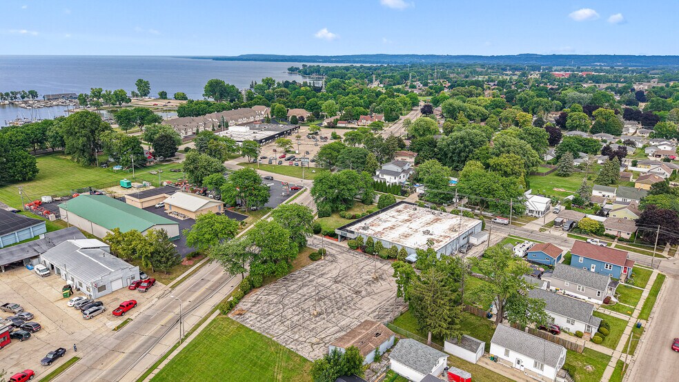 More Photos Of 254 Winnebago Dr, Fond Du Lac Office For Sale