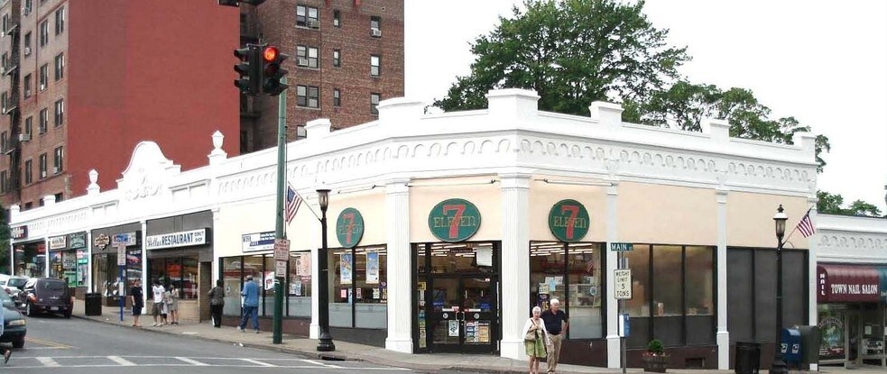 Primary Photo Of 8 S Main St, Tarrytown Storefront For Lease