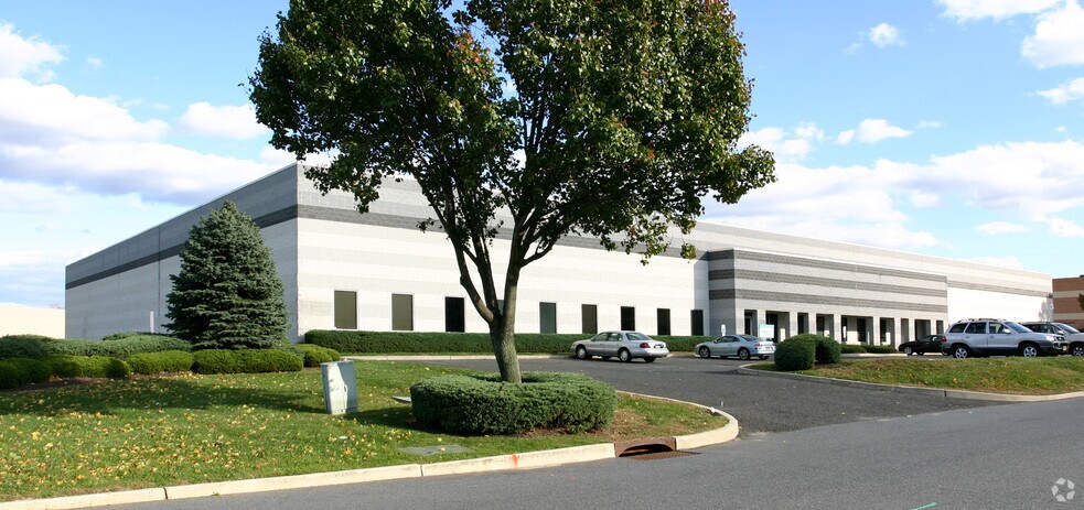 Primary Photo Of 130 Twinbridge Dr, Pennsauken Warehouse For Lease