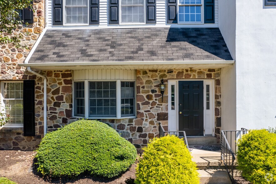 More Photos Of 1364 Welsh Rd, North Wales Office For Sale