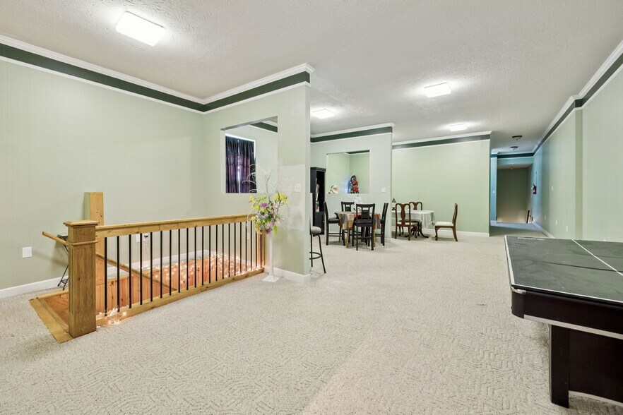More Photos Of 220 Public Sq, Lafayette General Retail For Sale