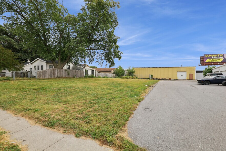 More Photos Of 3939 E 14th St, Des Moines Warehouse For Sale