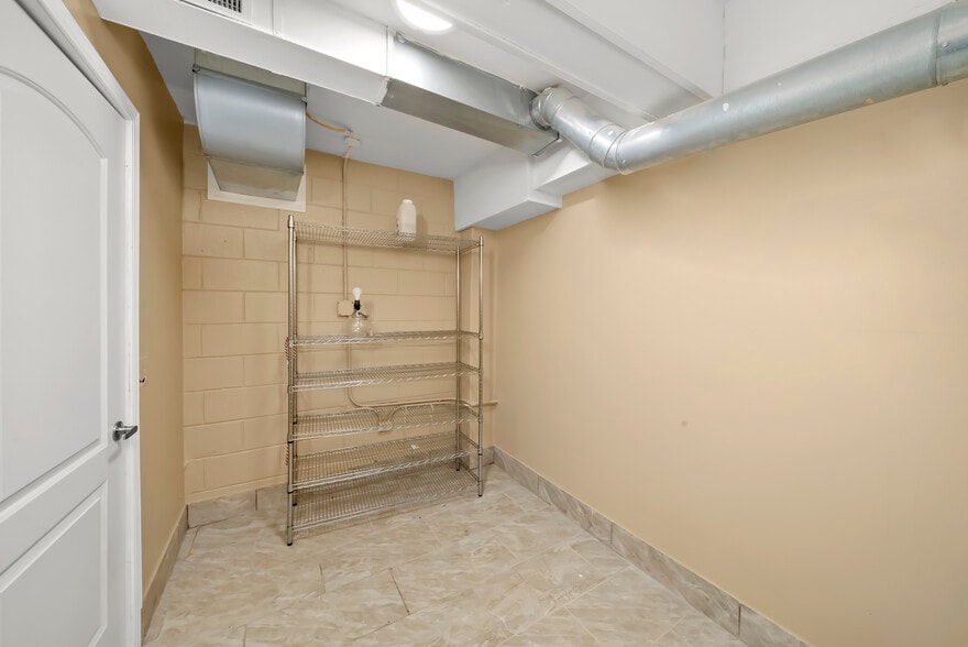 More Photos Of 1155 W 81st St, Chicago Daycare Center For Sale