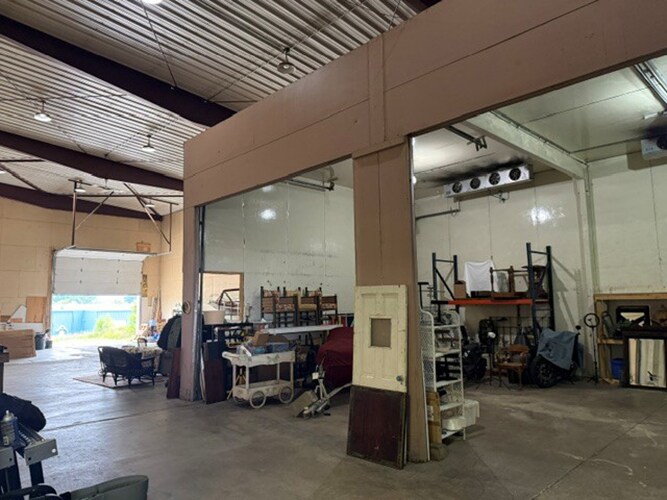 More Photos Of 719 Roosevelt Ave, Detroit Lakes Light Distribution For Sale