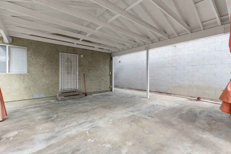 More Photos Of 10914 S Osage Ave, Inglewood Multifamily For Sale