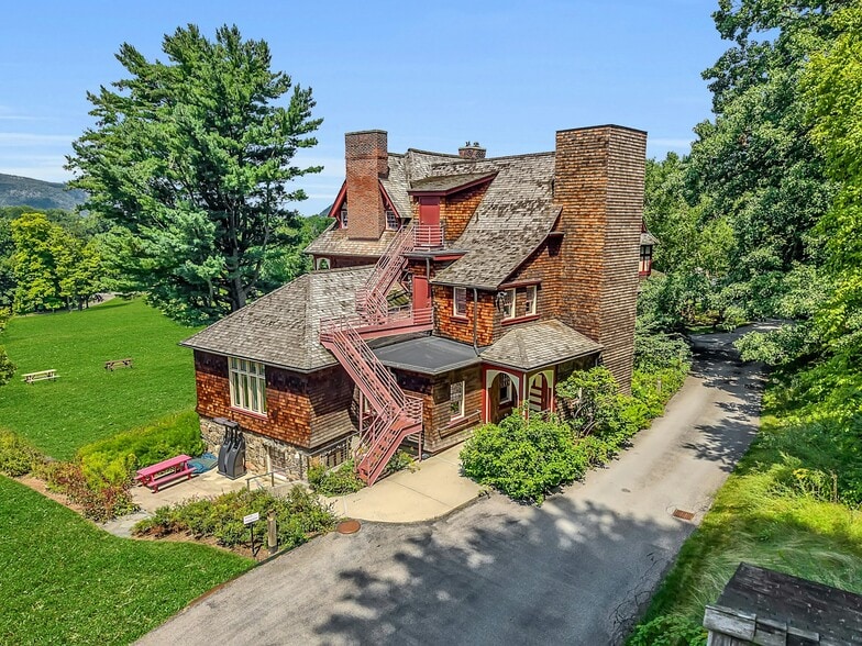 More Photos Of 20 Nazareth Way, Philipstown Specialty For Sale