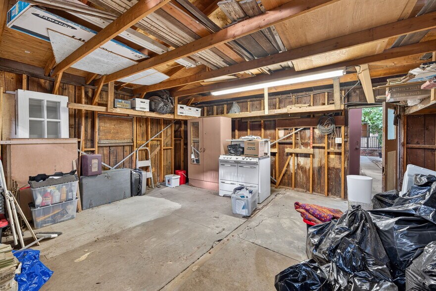 More Photos Of 119 S Adams St, Glendale Multifamily For Sale