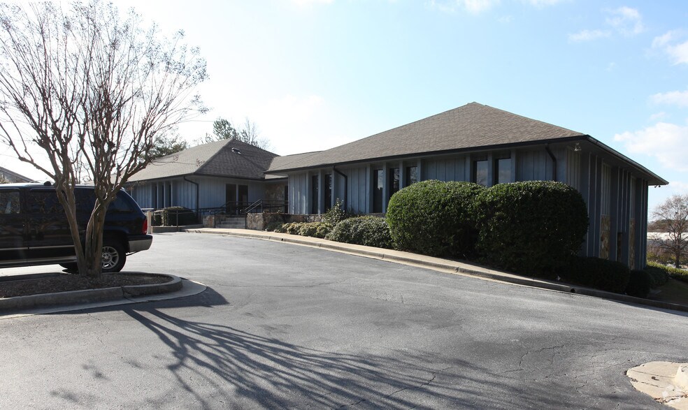 More Photos Of 6612 Exchange Pl, Morrow Office For Sale