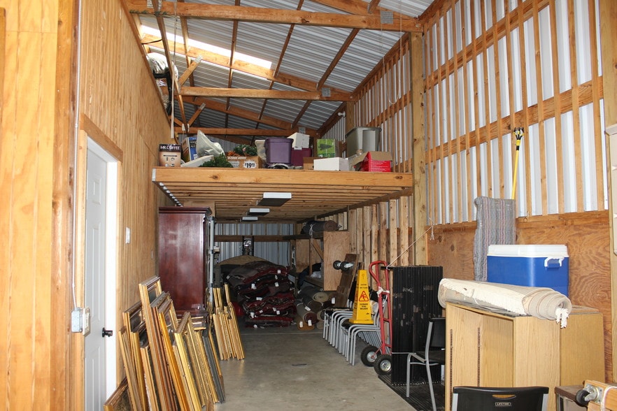 More Photos Of 1115 Chateau Woods Parkway Dr, Conroe Light Manufacturing For Lease