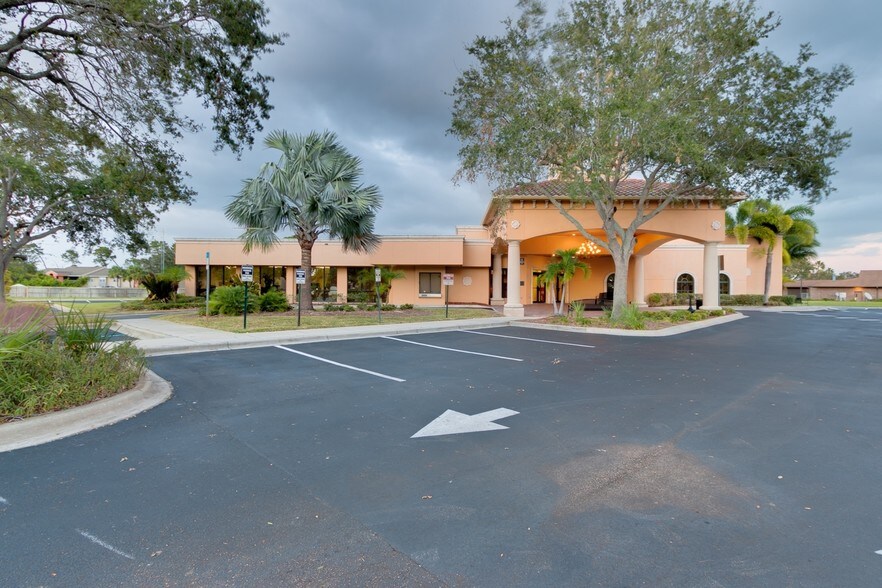 1450 Sarno Rd, Melbourne, FL 32935 Freestanding For Sale