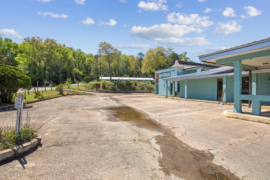 More Photos Of 1010 N Eufaula Ave, Eufaula Hotel For Sale