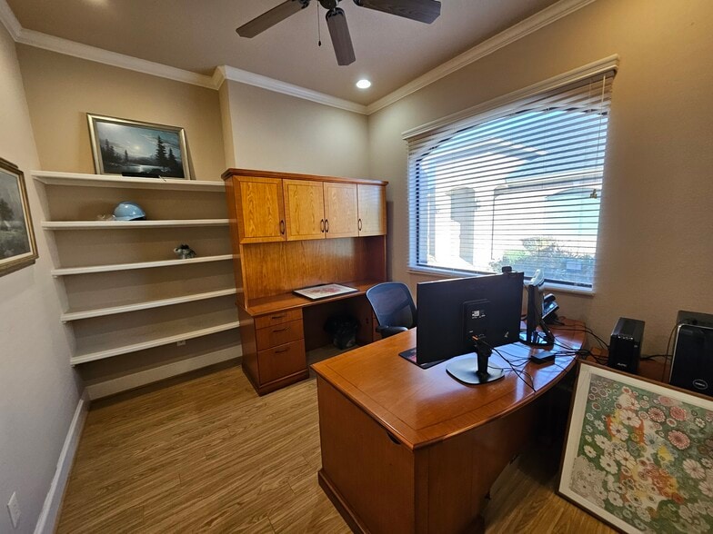 More Photos Of 1806 Snake River Rd, Katy Medical For Sale