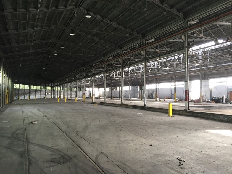 More Photos Of 205 S Mission Rd, Los Angeles Warehouse For Lease