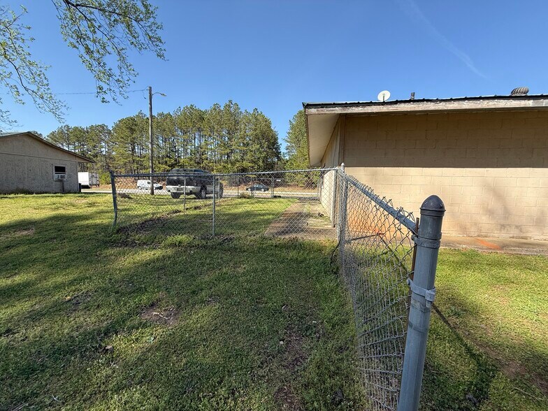 More Photos Of 1429 Athens Rd, Crawford Flex For Sale