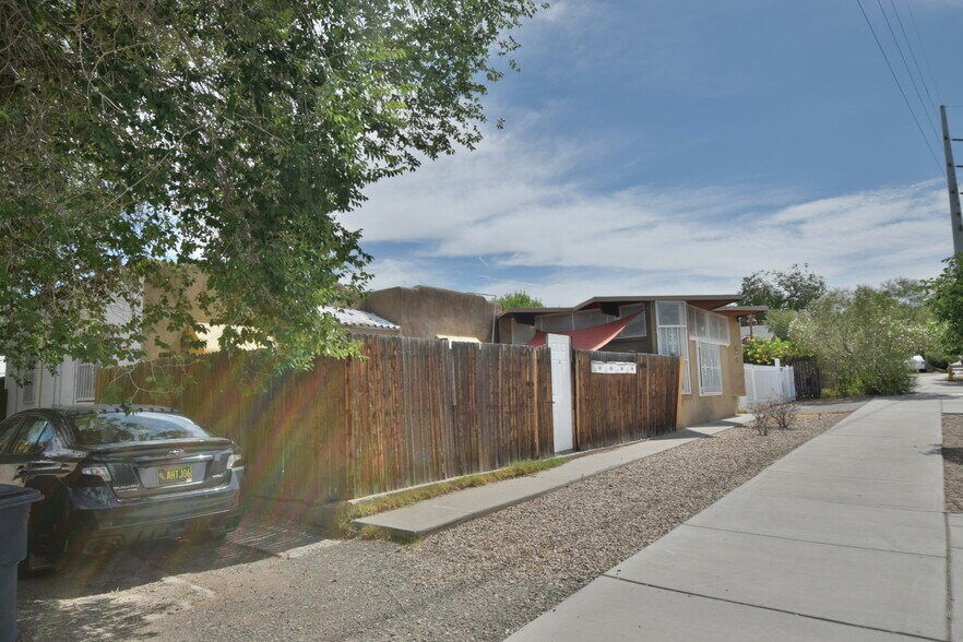 More Photos Of 1605 Coal Ave, Albuquerque Apartments For Sale