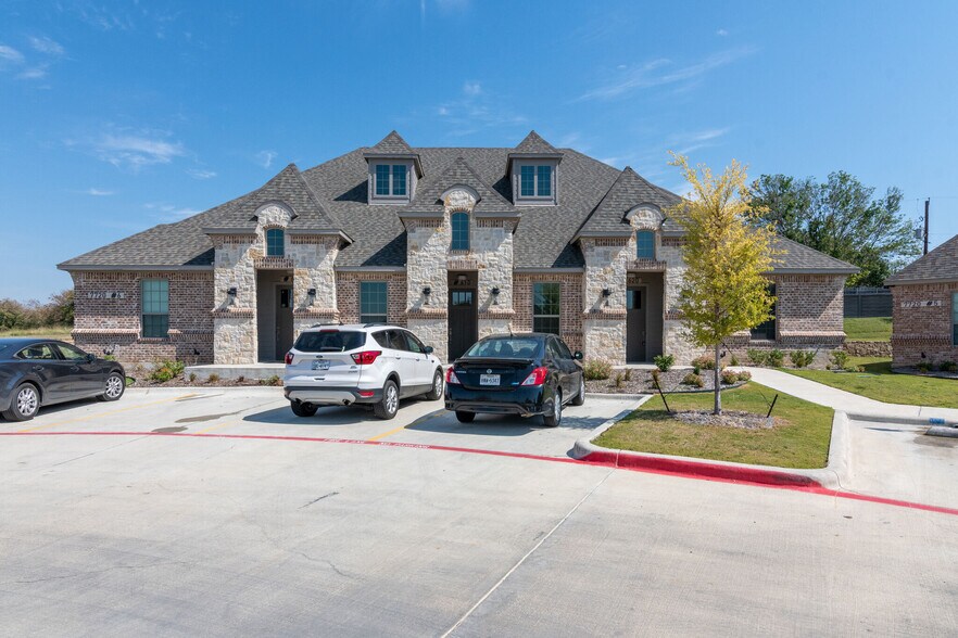 More Photos Of 7720 Rufe Snow Dr, North Richland Hills Medical For Lease