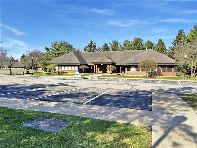 Primary Photo Of 520 Park Place Cir, Mishawaka Unknown For Lease