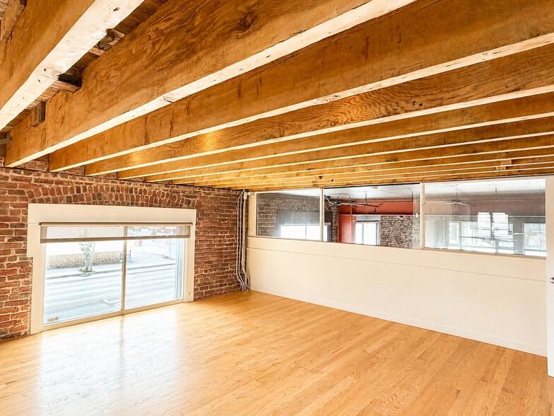More Photos Of 1099 Folsom St, San Francisco Loft Creative Space For Lease
