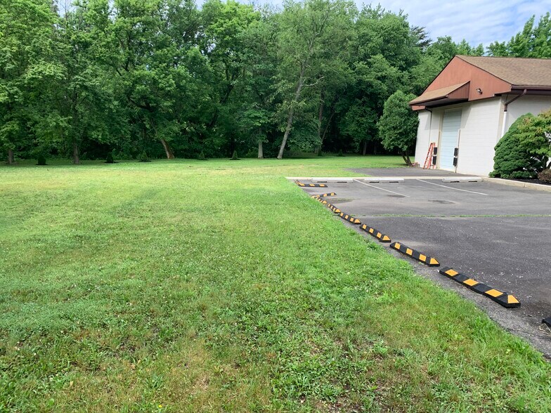 More Photos Of 133 Route 130, Bordentown Freestanding For Sale