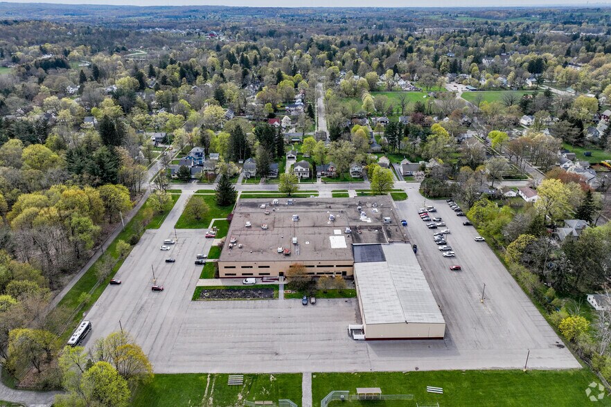 More Photos Of 300 Gleed Ave, East Aurora Office For Lease