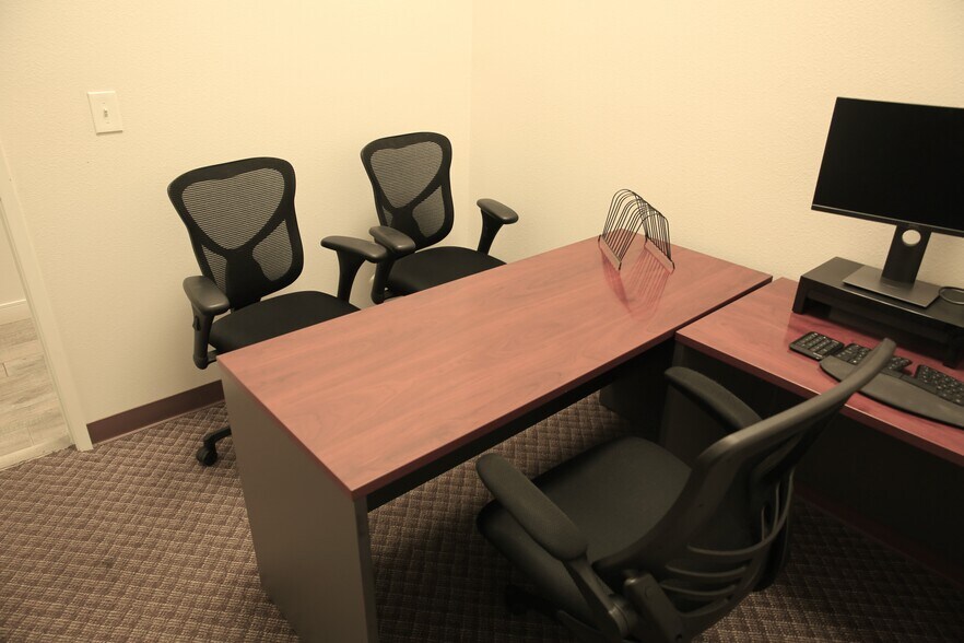 More Photos Of 2453 Fenton St, Chula Vista Research And Development For Lease