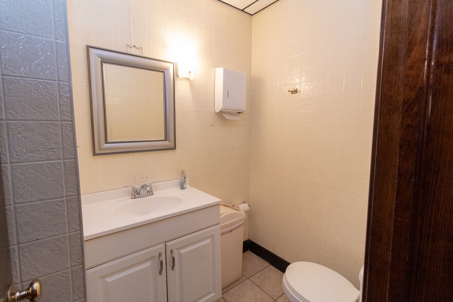 More Photos Of 172 Maple St, Naugatuck Restaurant For Sale