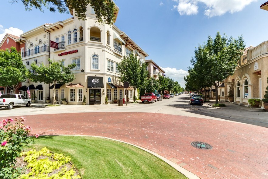 More Photos Of 33 Main St, Colleyville Apartments For Lease
