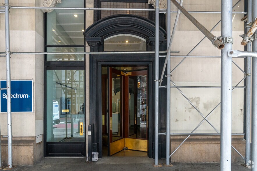 More Photos Of 43 W 23rd St, New York Office For Lease