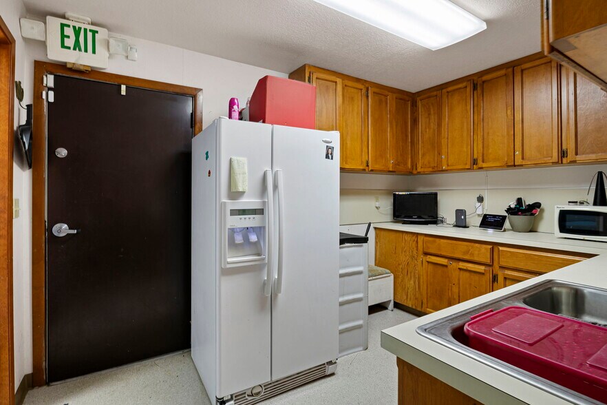 More Photos Of 92 NW Glenhart Ave, Winston Freestanding For Sale