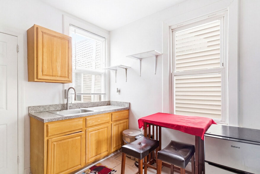 More Photos Of 369 E Kinney St, Newark Apartments For Sale