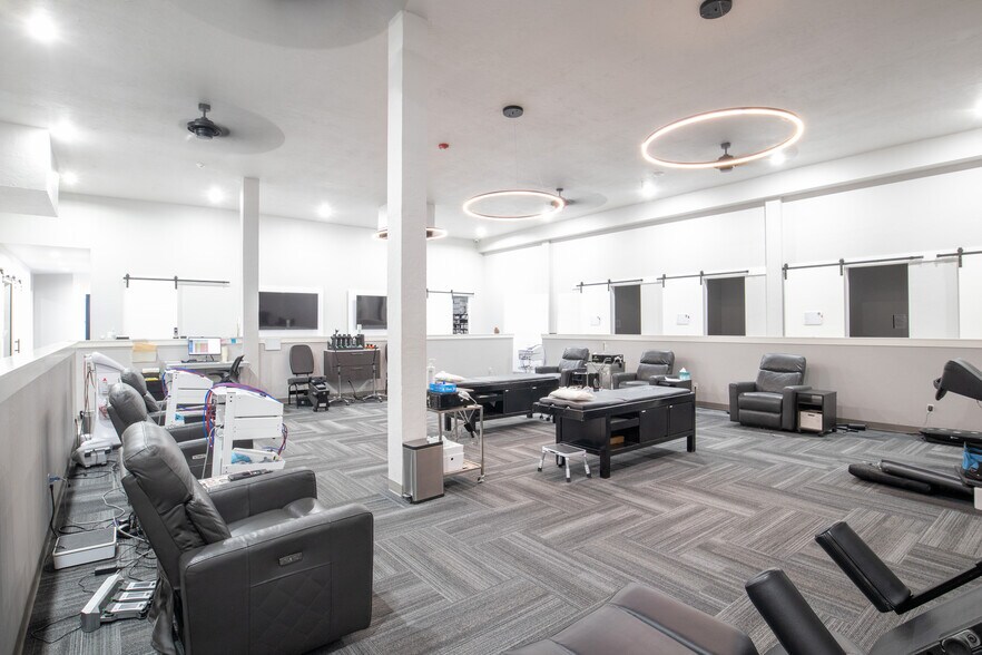 More Photos Of 880 W Main St, Duncan Healthcare For Sale