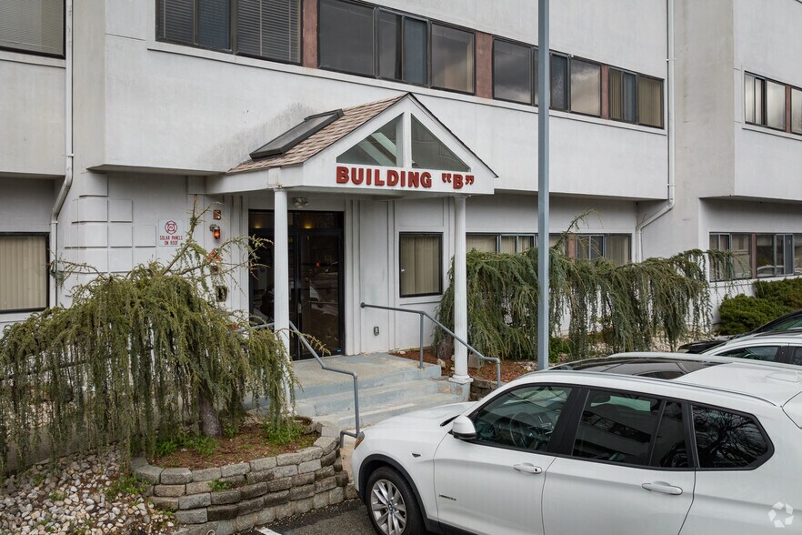 More Photos Of 239 New Rd, Parsippany Office For Lease