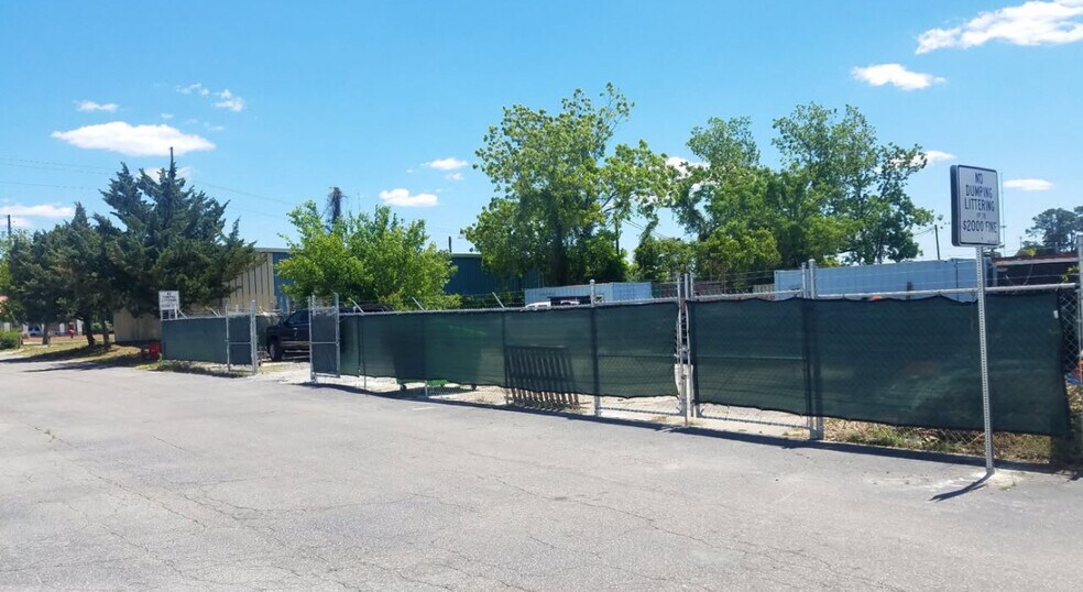 Primary Photo Of 447 Marion Dr, Wilmington Contractor Storage Yard For Lease
