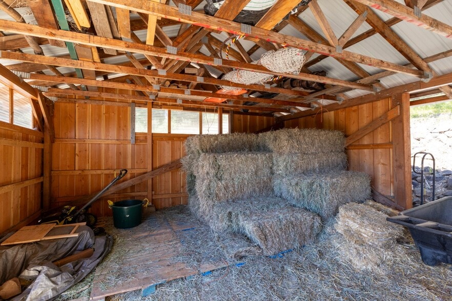 More Photos Of 82 Meadows Loop, Lyle Specialty For Sale