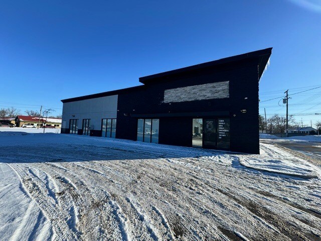 More Photos Of 111 W Genesee St, Lapeer Freestanding For Sale