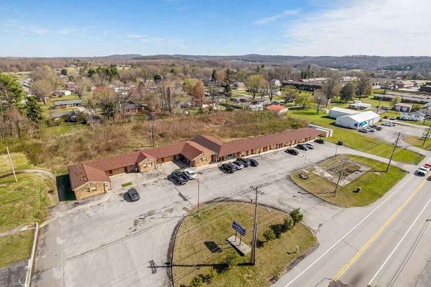 More Photos Of 1646 E Spring St, Cookeville Hotel For Sale