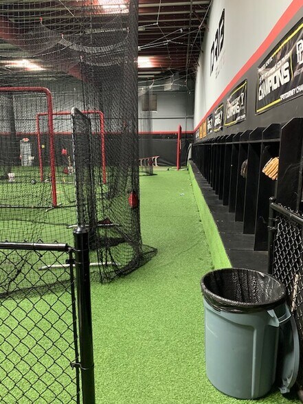 More Photos Of 1060 Union Center Dr, Alpharetta Distribution For Lease